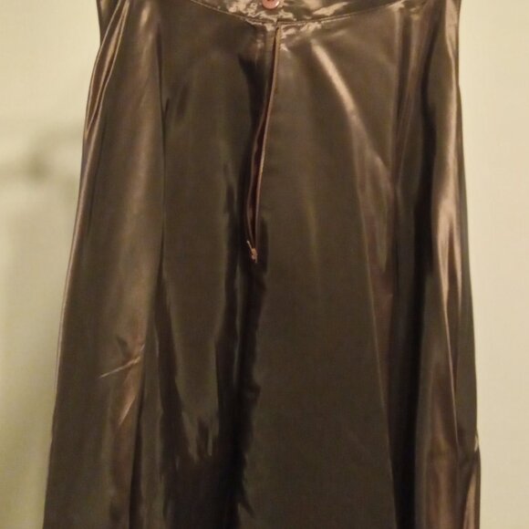 Ladies 2 piece skirt set with sparkly top size 6P - Picture 3 of 4